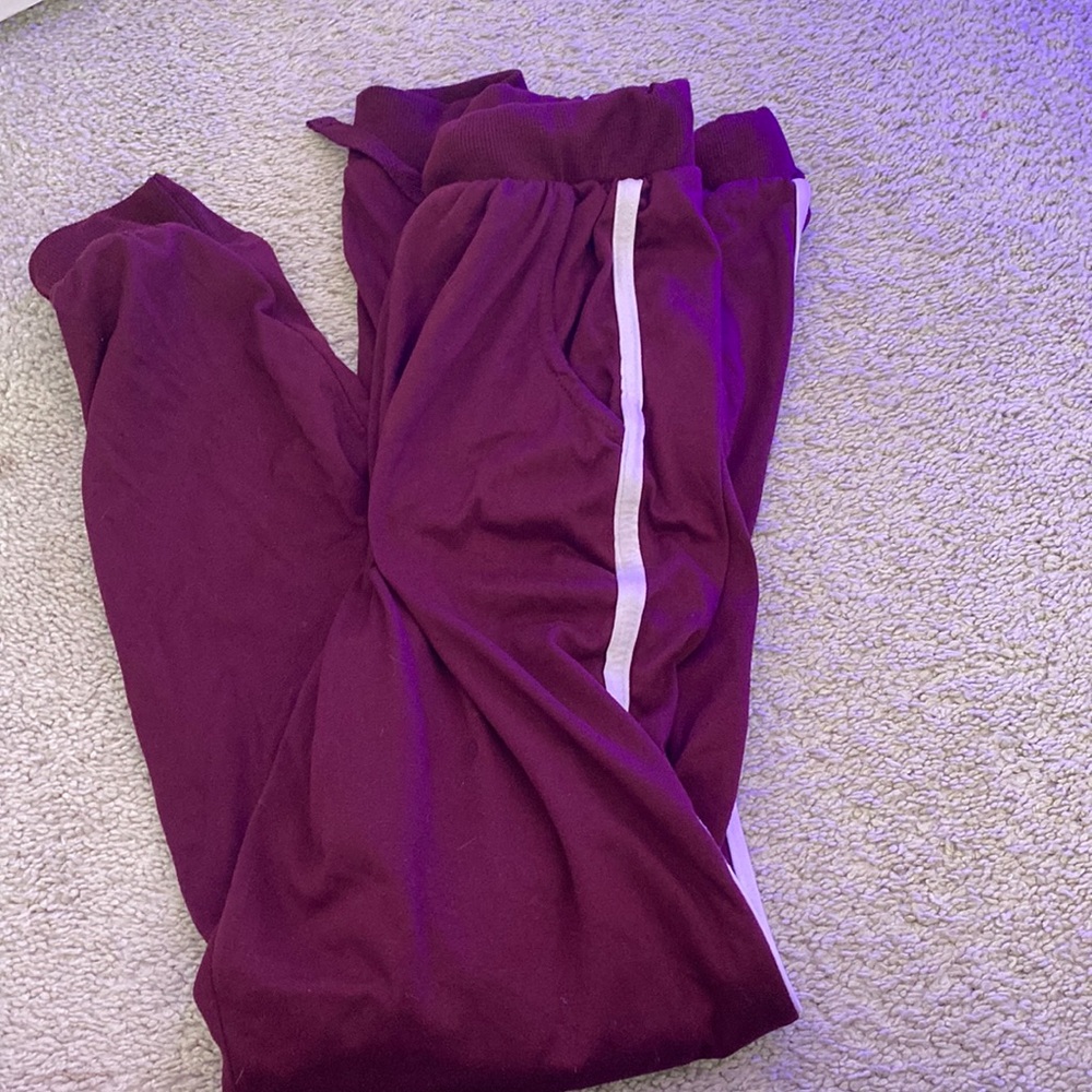 Kids burgundy sweatpants